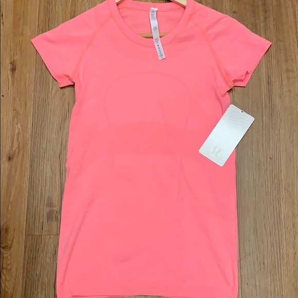 lululemon athletica Tops - New Lululemon run swiftly top size 6